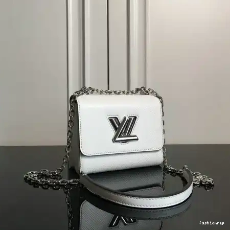Fashionrepsfam ru 205B570035 Bags LV 0531